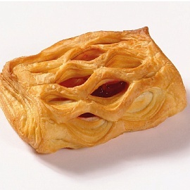 Слойка с клубникой